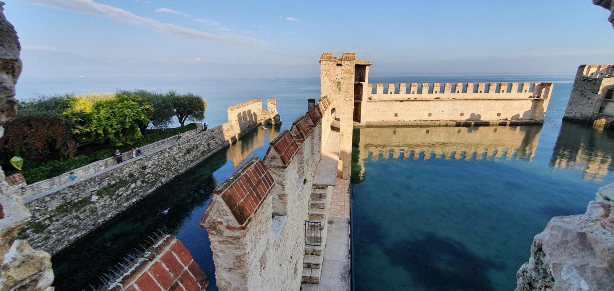 Apartmán Sirmione4U - Domus By The Castle Exteriér fotografie