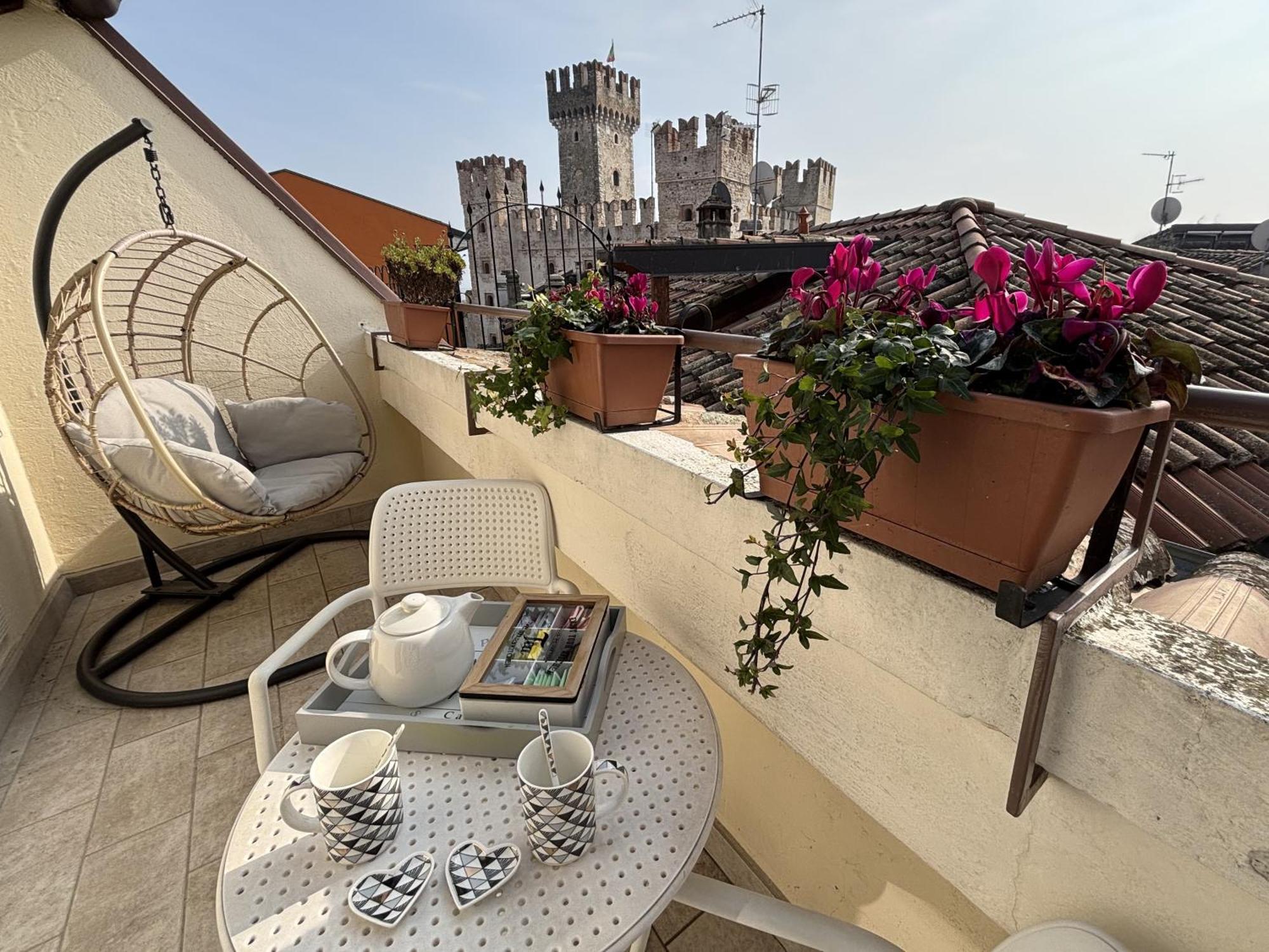Apartmán Sirmione4U - Domus By The Castle Exteriér fotografie
